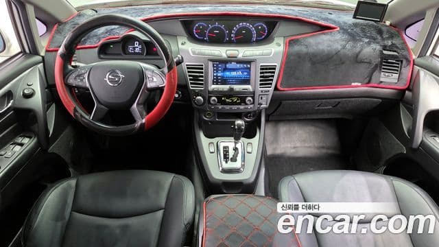 KG모빌리티(SsangYong) Korando 투리스모 4WD outdoor Edition 9인승, 2018 7