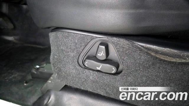 KG모빌리티(SsangYong) Korando 투리스모 4WD outdoor Edition 9인승, 2018 18