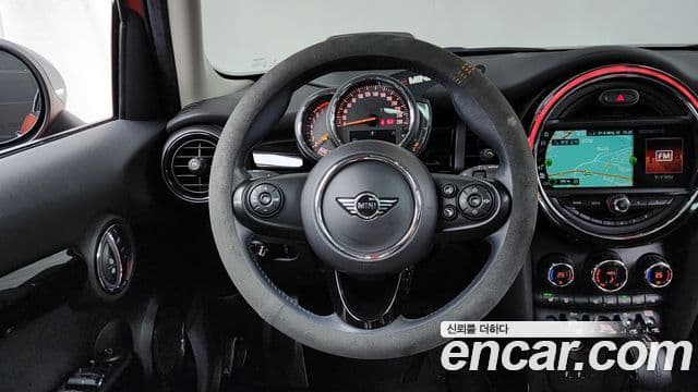 Mini Cooper 3세대, 2019 13