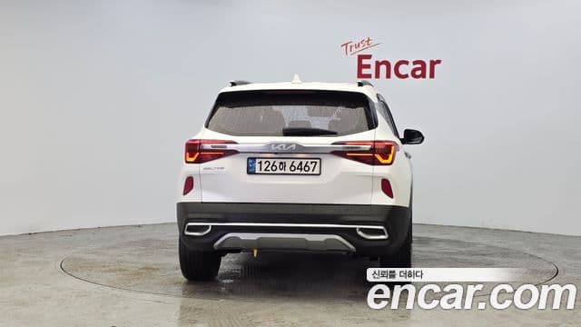 Kia Seltos Signature, 2023 4