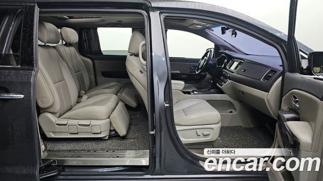 Kia All New Carnival President, 2016 11