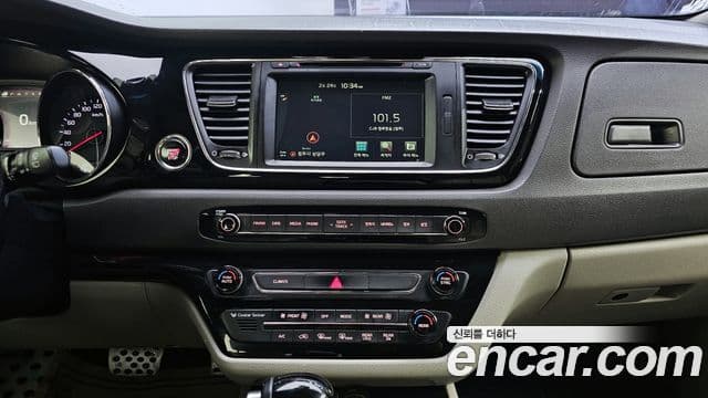 Kia All New Carnival President, 2016 16