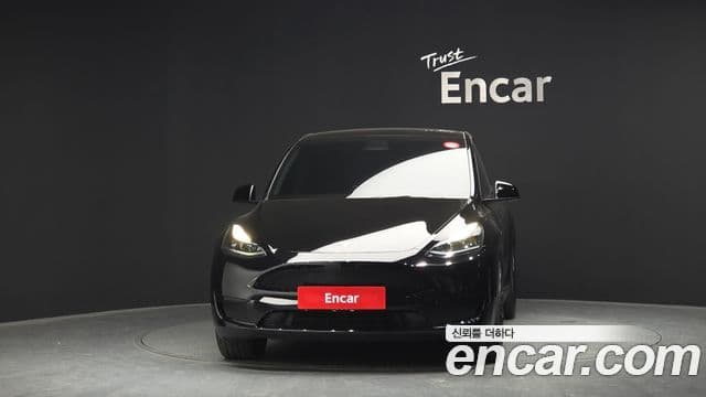 Tesla модель Y, 2024 3
