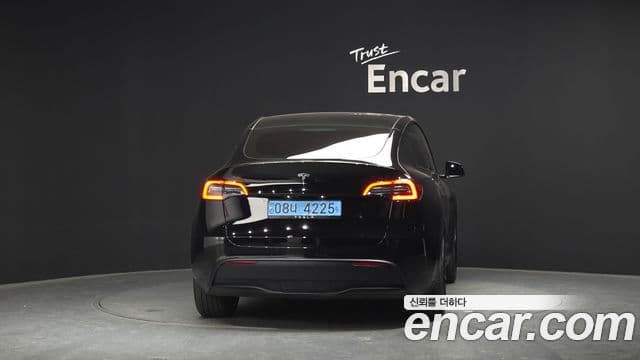 Tesla модель Y, 2024 4