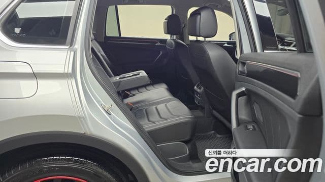 Volkswagen Tiguan 2세대 Premium, 2022 12