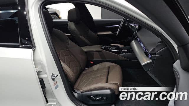 BMW 5시리즈 (G60) 520i M Sport, 2025 10