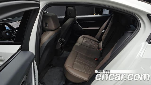 BMW 5시리즈 (G60) 520i M Sport, 2025 12