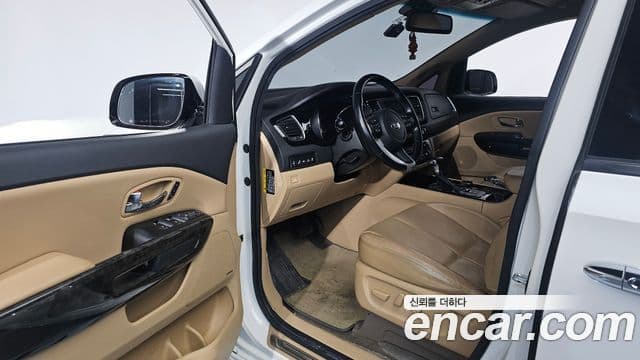 Kia The / новый New Carnival Noblesse Special, 2019 10