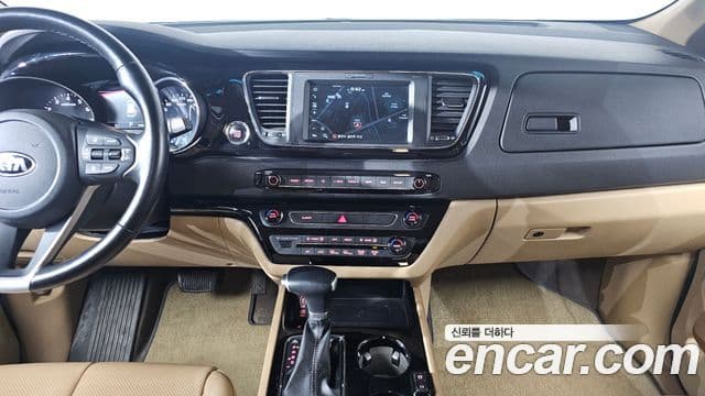 Kia The / новый New Carnival Noblesse Special, 2019 15