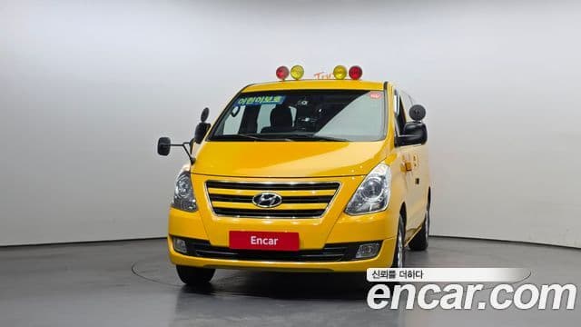 Hyundai Grand Starex детский перевозочный автомобиль, 2017 3