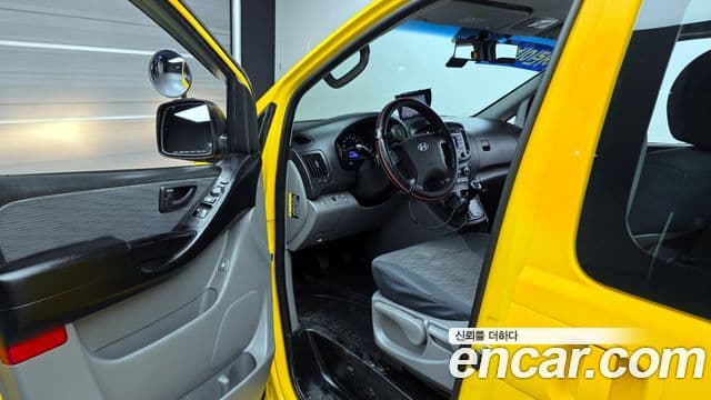 Hyundai Grand Starex детский перевозочный автомобиль, 2017 10