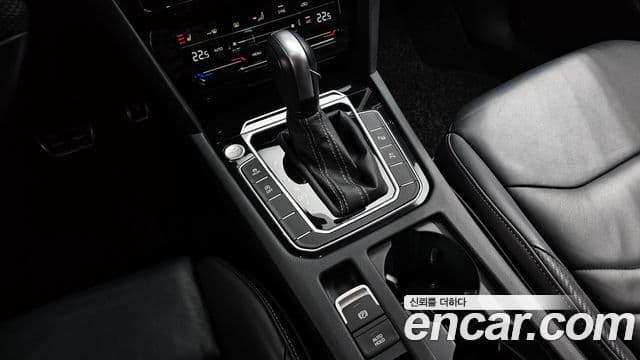 Volkswagen 아테온 2.0 TDI R-LINE 4모션, 2023 9