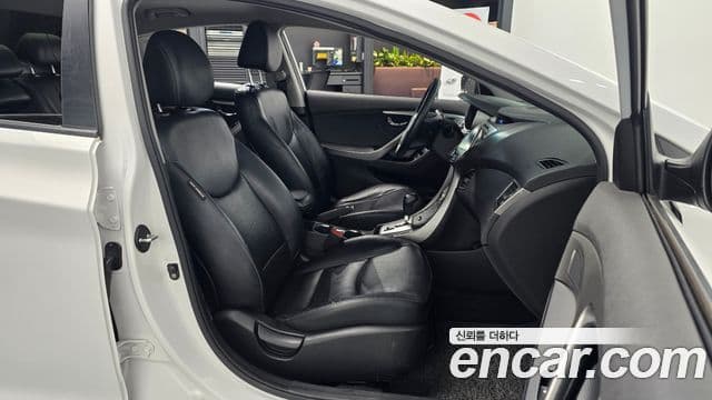 Hyundai Avante MD Premier, 2012 10