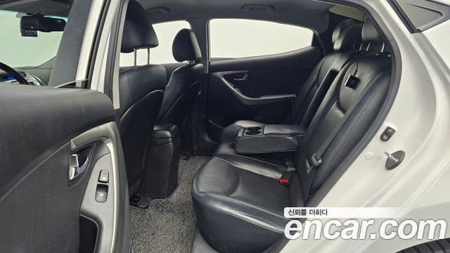 Hyundai Avante MD Premier, 2012 12