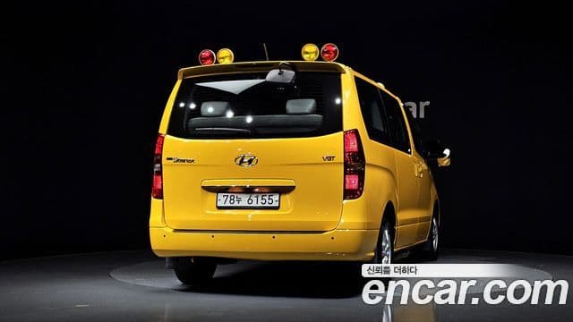 Hyundai Grand Starex детский перевозочный автомобиль, 2017 4