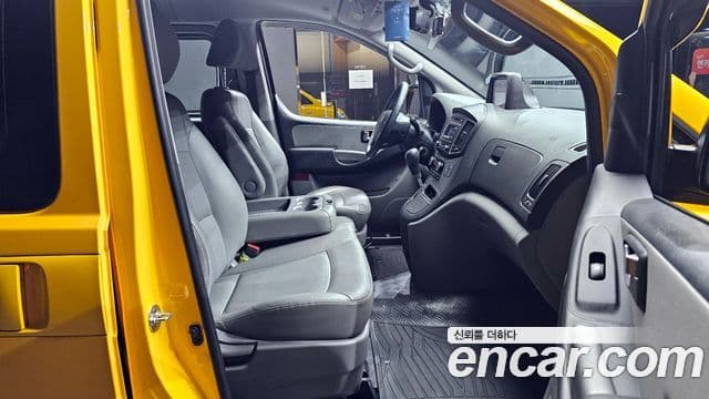 Hyundai Grand Starex детский перевозочный автомобиль, 2017 10