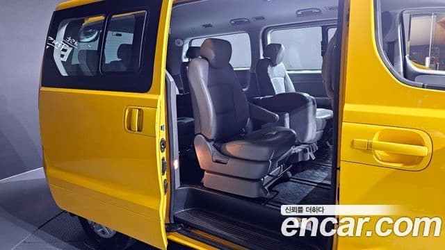 Hyundai Grand Starex детский перевозочный автомобиль, 2017 12