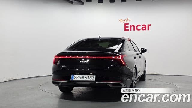 Kia K8 Signature, 2023 4