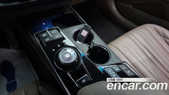 Kia K8 Signature, 2023 9