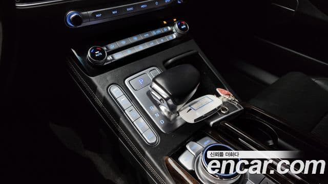 Genesis G90 Premium Luxury, 2019 9