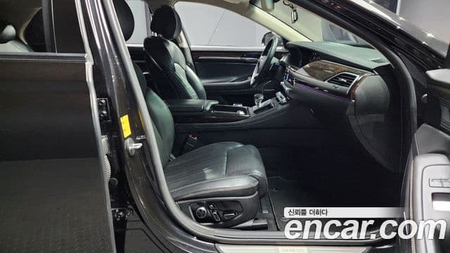 Genesis G90 Premium Luxury, 2019 10