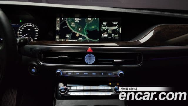 Genesis G90 Premium Luxury, 2019 14