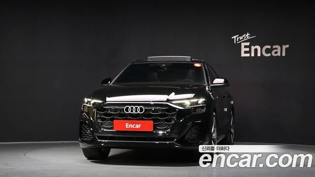 Audi Q8 (4M) Premium, 2025 3