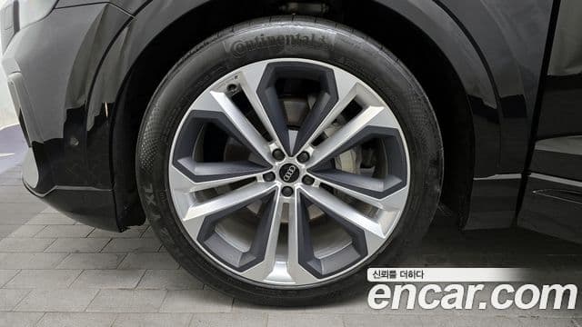 Audi Q8 (4M) Premium, 2025 все фото