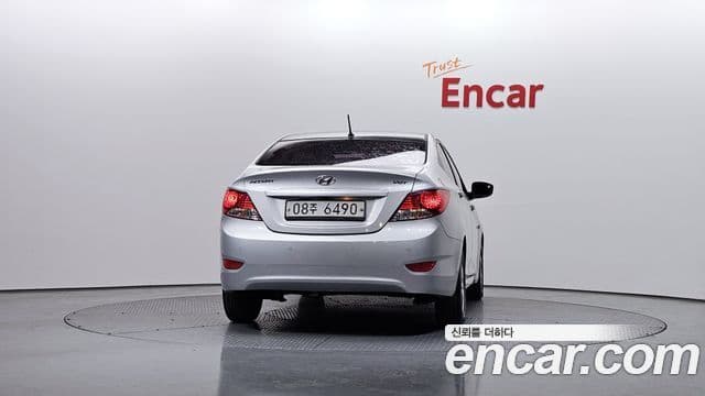 Hyundai Accent(новый кузов / новое поколение) дизель 1.6 VGT Smart, 2015 4