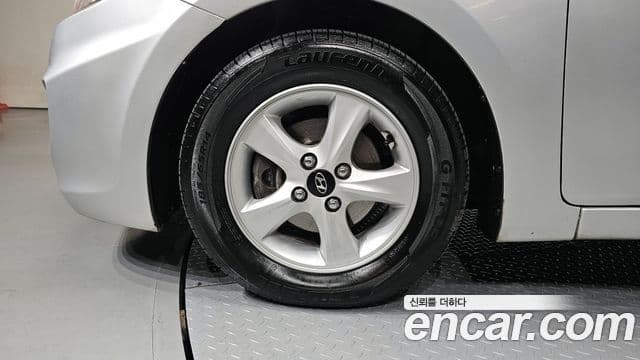 Hyundai Accent(новый кузов / новое поколение) дизель 1.6 VGT Smart, 2015 все фото