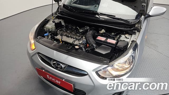 Hyundai Accent(новый кузов / новое поколение) дизель 1.6 VGT Smart, 2015 6