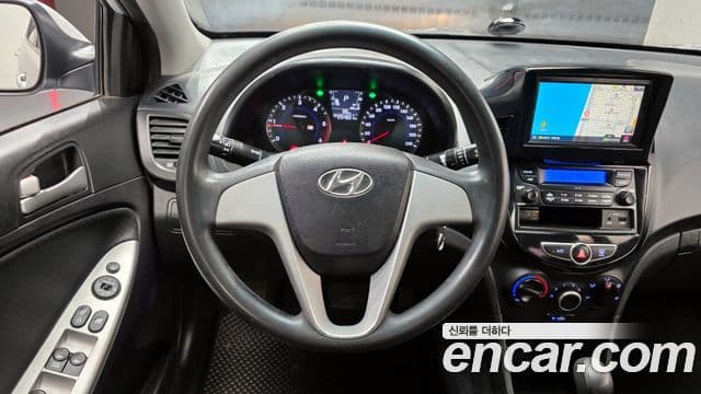 Hyundai Accent(новый кузов / новое поколение) дизель 1.6 VGT Smart, 2015 13