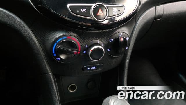 Hyundai Accent(новый кузов / новое поколение) дизель 1.6 VGT Smart, 2015 16