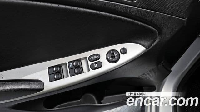 Hyundai Accent(новый кузов / новое поколение) дизель 1.6 VGT Smart, 2015 17