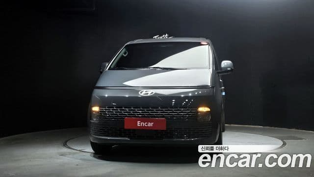 Hyundai Staria Modern, 2025 3
