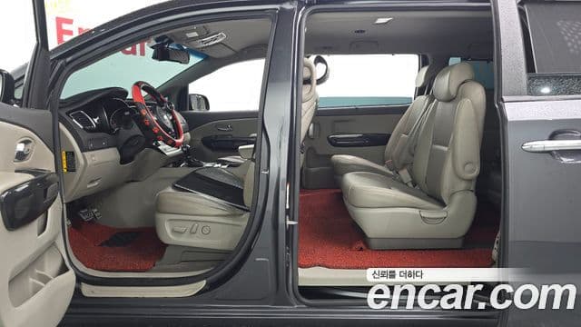 Kia All New Carnival Prestige, 2015 10