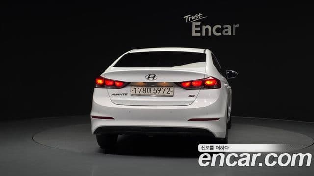 Hyundai Avante AD Style, 2017 4