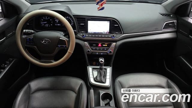 Hyundai Avante AD Style, 2017 7