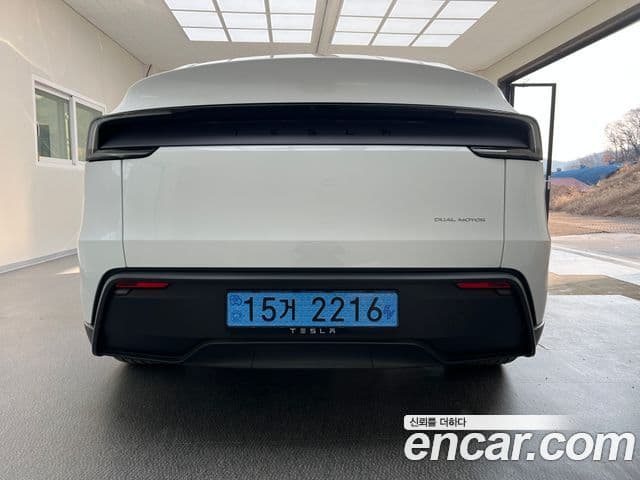 Tesla модель Y Long Range, 2025 4