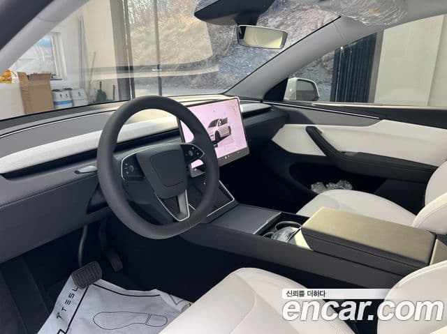 Tesla модель Y Long Range, 2025 6