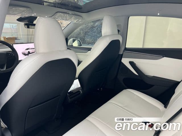 Tesla модель Y Long Range, 2025 8