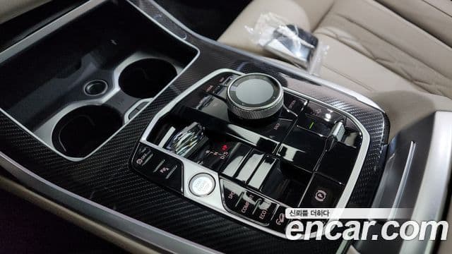 BMW X7 (G07) xDrive 40d M Sport 6인승, 2024 9