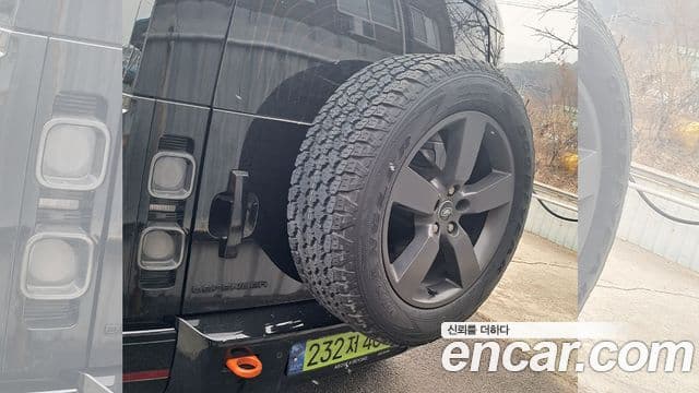 Land Rover Defender (L663) 110 P400 X, 2023 4