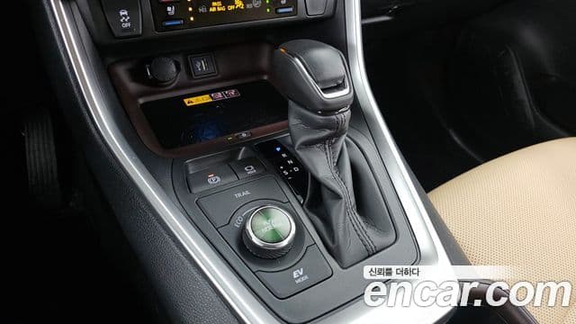 Toyota RAV4 5세대 2.5 4WD гибрид LTD, 2025 9