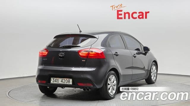 Kia All New Pride Luxury, 2012 2