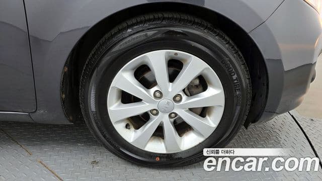 Kia All New Pride Luxury, 2012 все фото