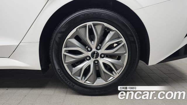 Kia K5 гибрид 3세대 Noblesse, 2022 все фото