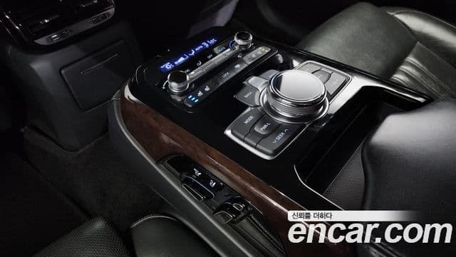 Genesis EQ900 Premium Luxury, 2016 17