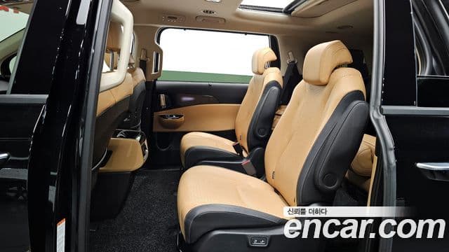 Kia Carnival 4세대 Signature, 2023 12