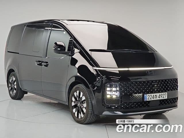 Hyundai Staria Inspiration, 2025 2